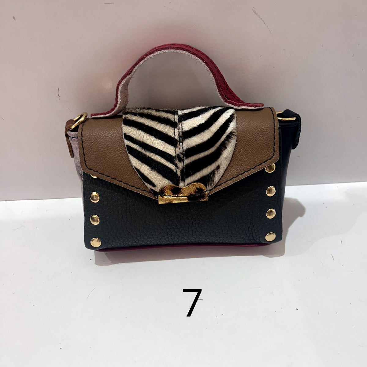 Bolsos minimalistas animal print